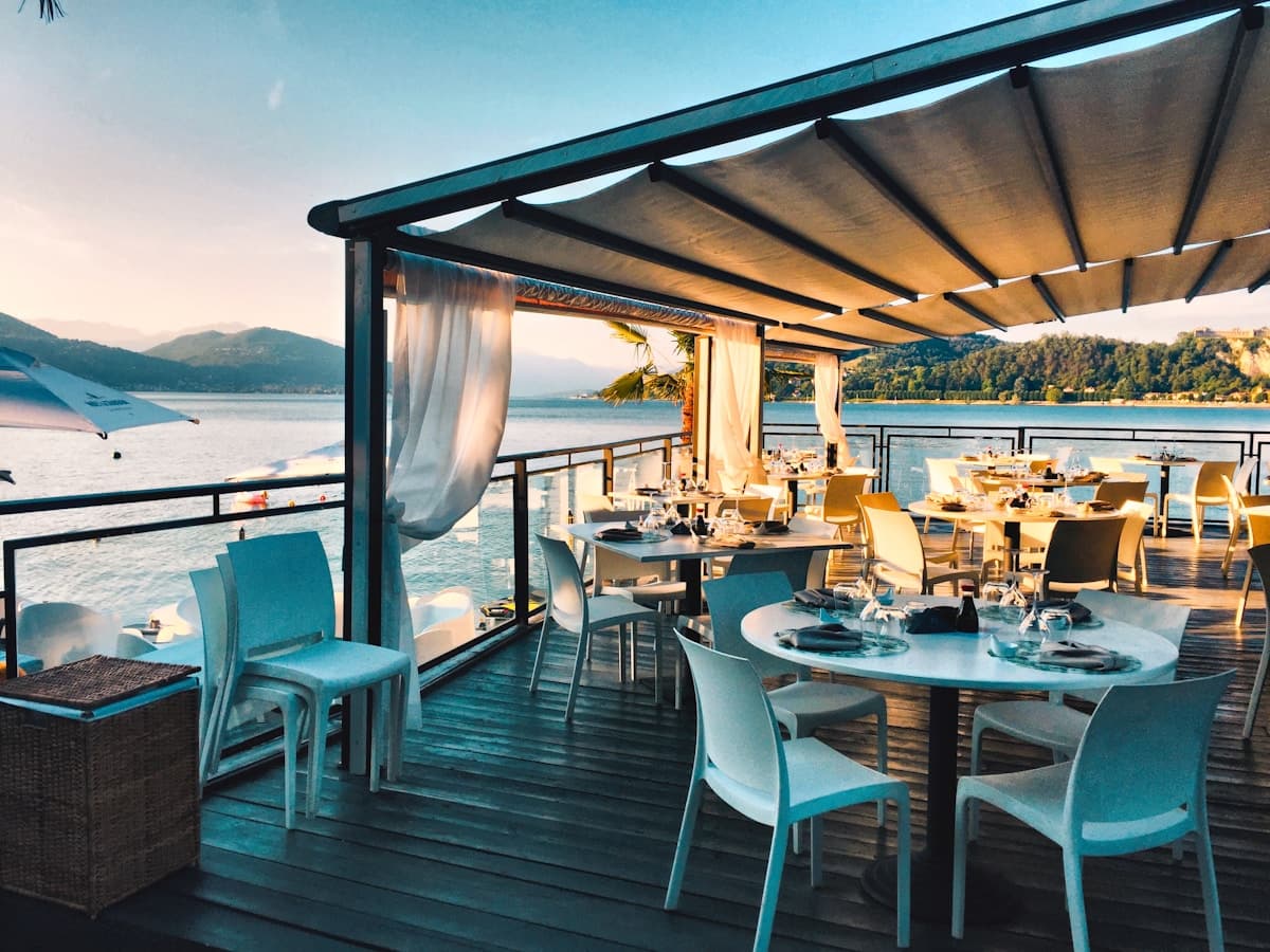 Grilled Florida catch and coastal small plates at a beachfront grill